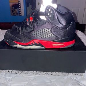 Jordan 5 “Satin Bred”
